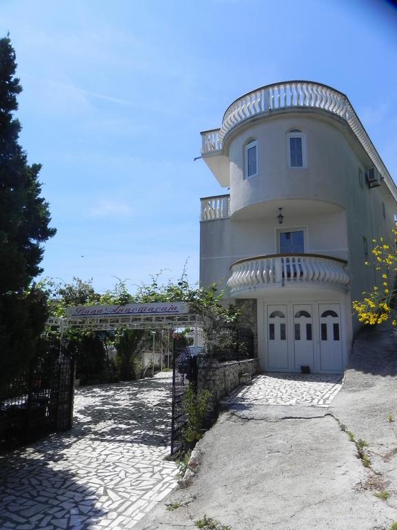 Apartments & Rooms Villa Anastasija Улцинь Экстерьер фото